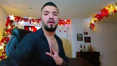 Snapshot of mathewhot3 chatting on 11, 11, 2025 mathewhot3 online show from 11, 11, 2025