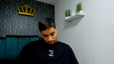 Mathews online show from 6, 11, 2025