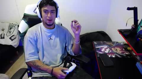 Snapshot of matias_bianco01 chatting on 7, 10, 2025 matias online show from 7, 10, 2025