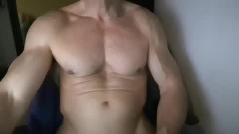 MatiasMatureMuscle online show from 18, 1, 2026