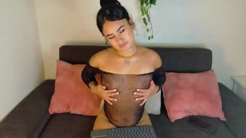 Snapshot of matildataylor__ chatting on 17, 5, 2026 Matilda online show from 17, 5, 2026
