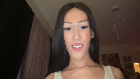 Snapshot of matrixprincess chatting on 5, 11, 2025 MOLLY MILLS online show from 5, 11, 2025