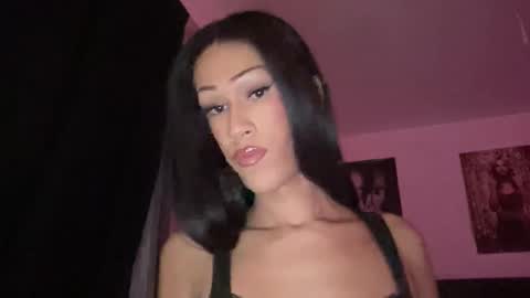 Snapshot of matrixprincess chatting on 9, 11, 2025 MOLLY MILLS online show from 9, 11, 2025