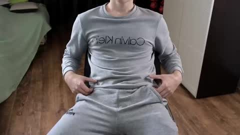 Snapshot of matt_aniston chatting on 4, 12, 2024 Matt online show from 4, 12, 2024