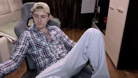 Snapshot of matt_aniston chatting on 9, 12, 2024 Matt online show from 9, 12, 2024