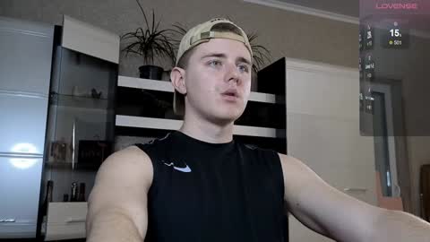 Snapshot of matt_aniston chatting on 30, 12, 2024 Matt online show from 30, 12, 2024