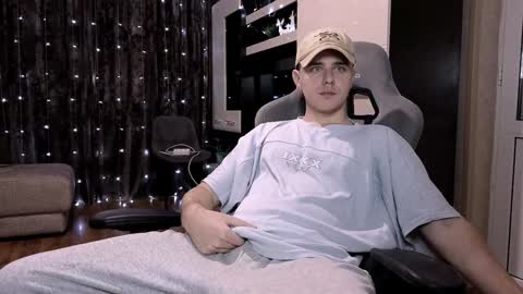 Snapshot of matt_aniston chatting on 25, 1, 2025 Matt online show from 25, 1, 2025