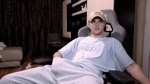 Snapshot of matt_aniston chatting on 31, 1, 2025 Matt online show from 31, 1, 2025