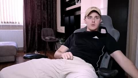 Snapshot of matt_aniston chatting on 12, 2, 2025 Matt online show from 12, 2, 2025