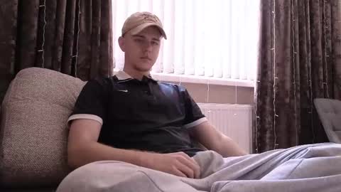 Snapshot of matt_aniston chatting on 10, 3, 2025 Matt online show from 10, 3, 2025