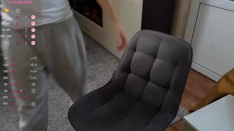 Snapshot of matt_aniston chatting on 19, 11, 2025 Matt online show from 19, 11, 2025