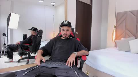 Matthew online show from 25, 4, 2026