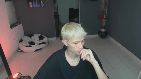 mattias     online show from 11, 3, 2025