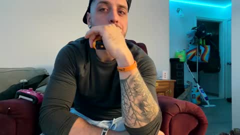 Snapshot of mattxxxceptional chatting on 18, 11, 2025 mattxxxceptional online show from 18, 11, 2025