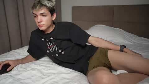 Snapshot of mattyaiden chatting on 9, 11, 2025 Matty Aiden online show from 9, 11, 2025