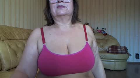 Snapshot of mature_cat chatting on 21, 1, 2025 Cat online show from 21, 1, 2025