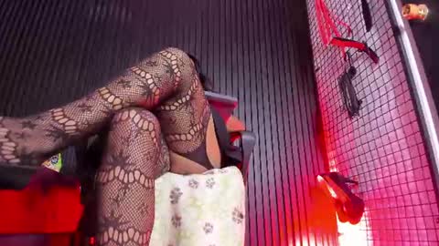 Snapshot of mature_naughty_x chatting on 25, 6, 2026 DEBORA online show from 25, 6, 2026