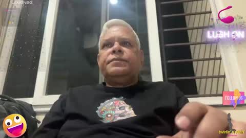 Snapshot of maturedman_44 chatting on 15, 11, 2025 DEV online show from 15, 11, 2025