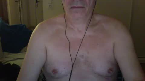 Snapshot of maturehotman chatting on 3, 1, 2025 maturehotman online show from 3, 1, 2025