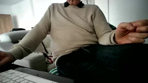 maturehotman online show from 20, 3, 2026