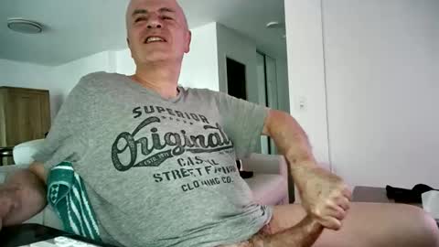 maturehotman online show from 19, 5, 2026