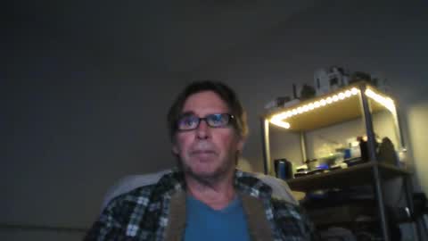 Snapshot of maturewisdom61 chatting on 28, 12, 2024 maturewisdom61 online show from 28, 12, 2024