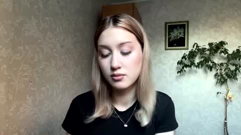 Mia online show from 20, 7, 2026