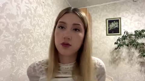 Mia online show from 28, 7, 2026