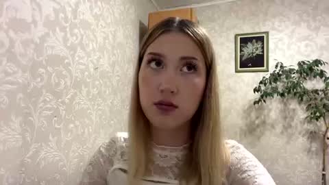 Mia online show from 28, 7, 2026