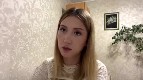 Mia online show from 28, 7, 2026
