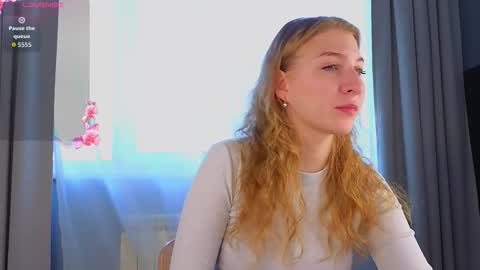 Snapshot of maureencoombs chatting on 14, 9, 2025 maureencoombs online show from 14, 9, 2025