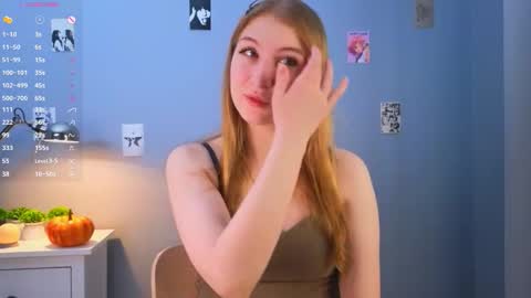 Snapshot of maureencoombs chatting on 31, 10, 2025 maureencoombs online show from 31, 10, 2025