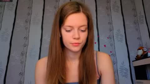 Snapshot of maurineneverman chatting on 27, 5, 2026 Lucy online show from 27, 5, 2026