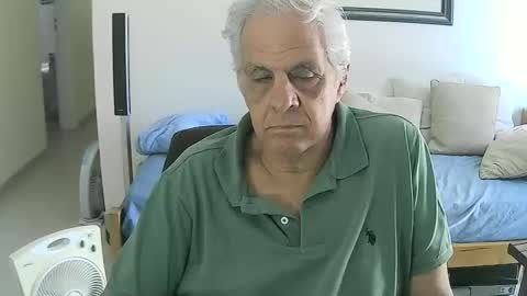 Snapshot of max_2017 chatting on 22, 12, 2025 max_2017 online show from 22, 12, 2025