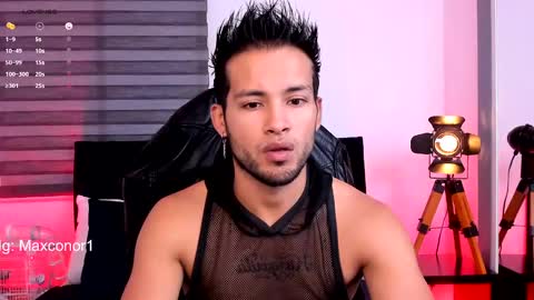 Snapshot of max_conor_ chatting on 4, 3, 2025 Max Conor online show from 4, 3, 2025