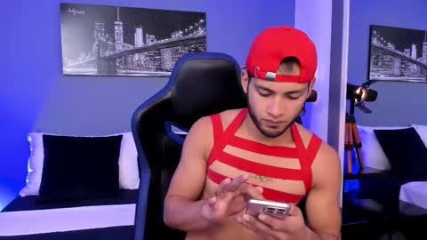 Snapshot of max_conor_ chatting on 10, 9, 2025 Max Conor online show from 10, 9, 2025