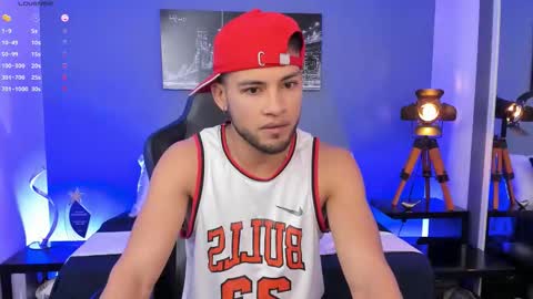 Snapshot of max_conor_ chatting on 10, 10, 2025 Max Conor online show from 10, 10, 2025