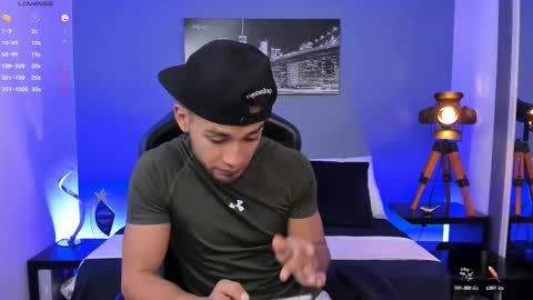 Snapshot of max_conor_ chatting on 11, 10, 2025 Max Conor online show from 11, 10, 2025