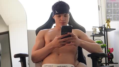 Snapshot of max_cortes1_ chatting on 21, 10, 2025 60 OFF ON MY OF ONLY FOR TODAY online show from 21, 10, 2025