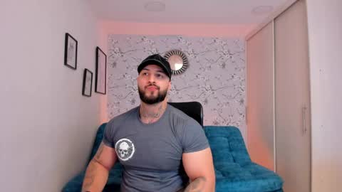 Snapshot of max_dic1 chatting on 25, 5, 2026 max D. online show from 25, 5, 2026