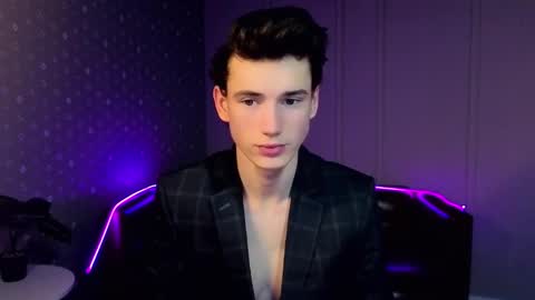 Max online show from 22, 12, 2025