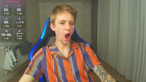 Max Gen with tats 24years  And Ethan without tats 20 years online show from 24, 12, 2024