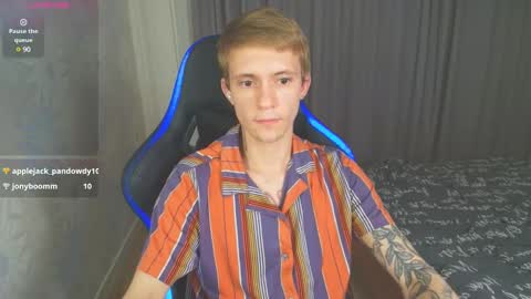 Max Gen with tats 24years  And Ethan without tats 20 years online show from 30, 1, 2025