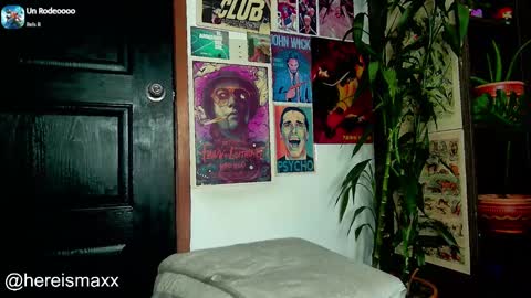 Max Follow me IGX hereismaxx online show from 27, 12, 2024