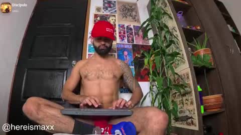 Max Follow me IGX hereismaxx online show from 23, 1, 2025