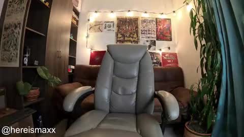 Max Follow me IGX hereismaxx online show from 29, 10, 2025