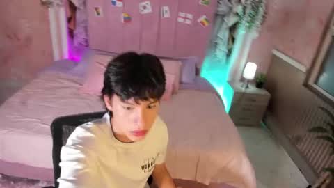 Snapshot of max_hunter1 chatting on 19, 7, 2026 Max online show from 19, 7, 2026