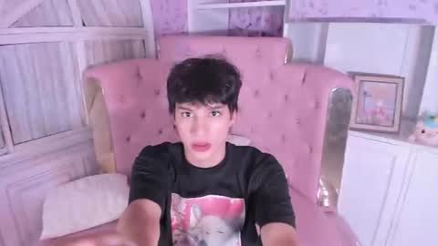 Snapshot of max_hunter1 chatting on 21, 7, 2026 Max online show from 21, 7, 2026
