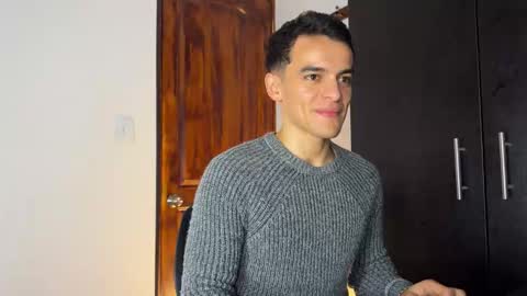 Max Lancaster online show from 2, 1, 2025