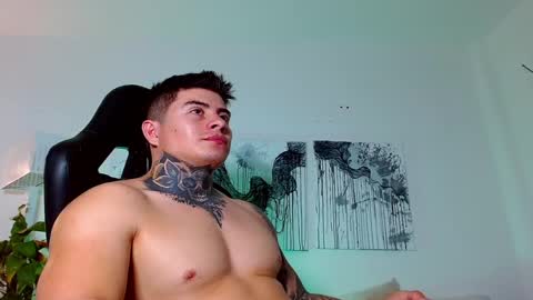 Snapshot of max_mayer chatting on 3, 1, 2025 Maximo Mayer online show from 3, 1, 2025